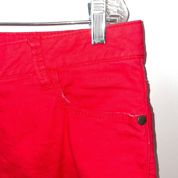 Avenue Denim Womens Red Casual Bermuda Shorts With Button & Zipper Closure - Picture 2 of 8